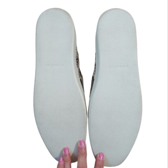 Vince Saxon 2 Slip On Sneakers - Picture 8 of 9